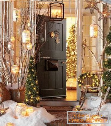 10 pomysłów na dekorację ganku na Boże Narodzenie