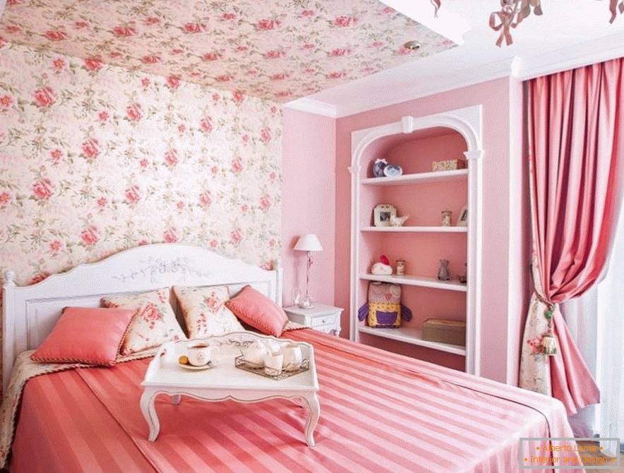 Sypialnia w kolorze różowym
