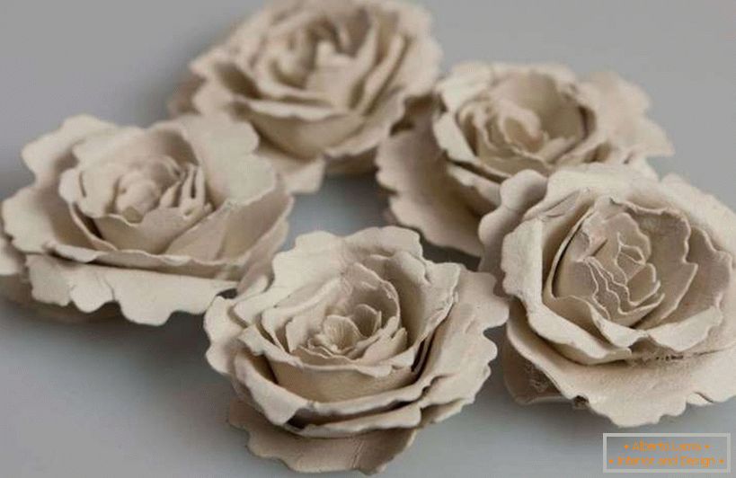 Kwiaty z papieru kraft