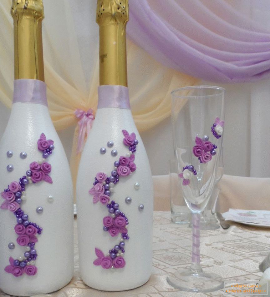 Kwiaty z gliny polimerowej на свадебных бутылках