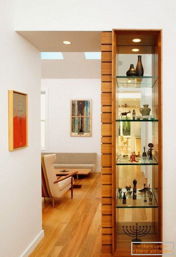 Dekoracyjne półki ze szklanych półek