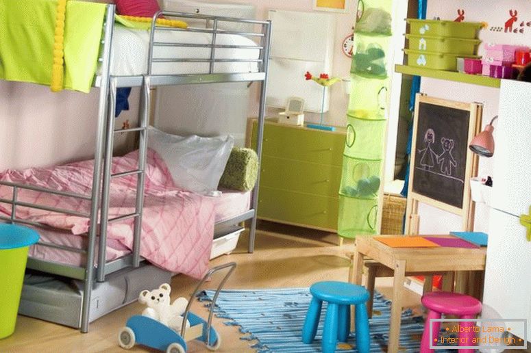 Łóżka 3-osobowe z łóżkiem piętrowym dla dzieci