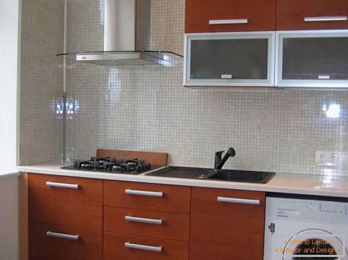 Projekt wnętrz jednopokojowego apartamentu Chruszczow - kuchnia w stylu minimalizmu