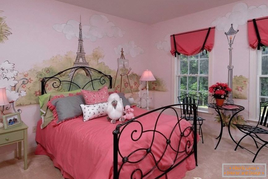 Sypialnia dla dziewczynki z pomalowanymi ścianami