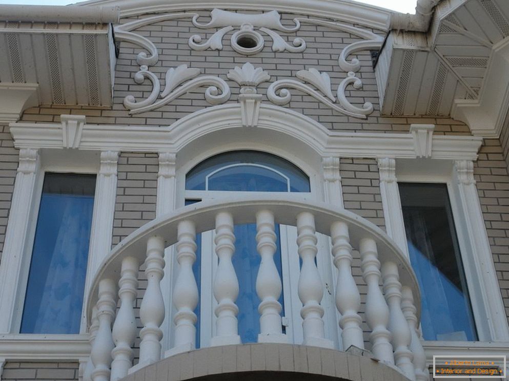 Dekoracja okna domu