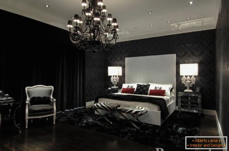 Czarne tapety w przestronnej sypialni