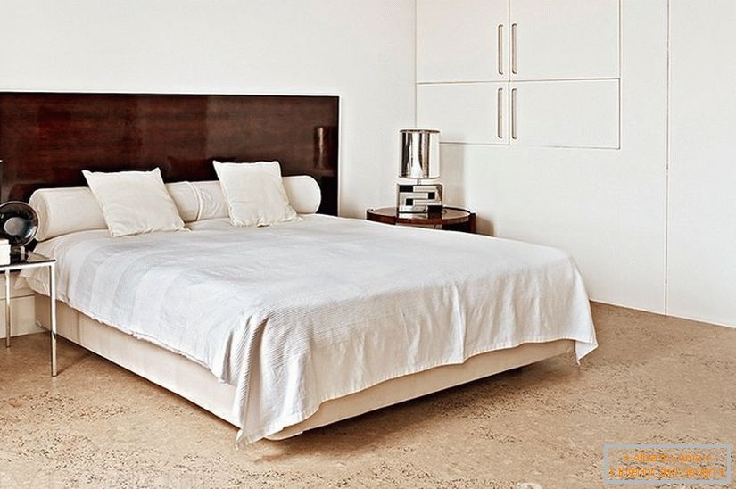Sypialnia w minimalistycznym stylu