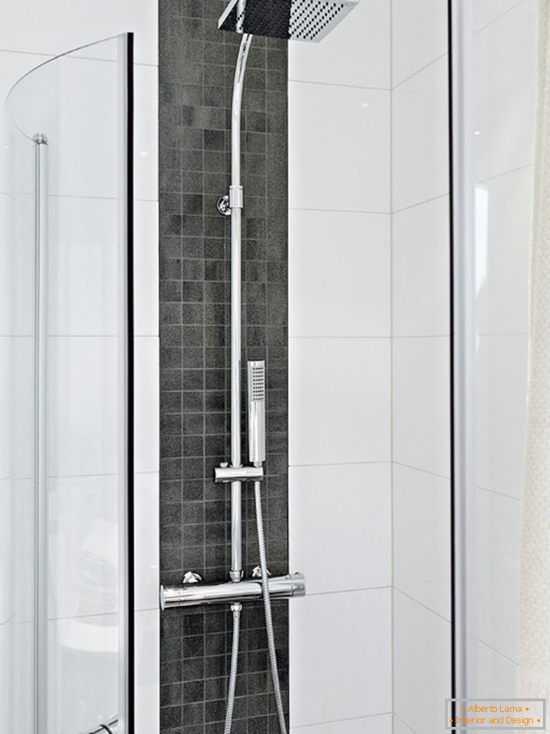 Wnętrze nowoczesnego mieszkania prysznic w Szwecji