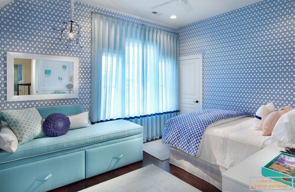 Niebieskie tapety w sypialni