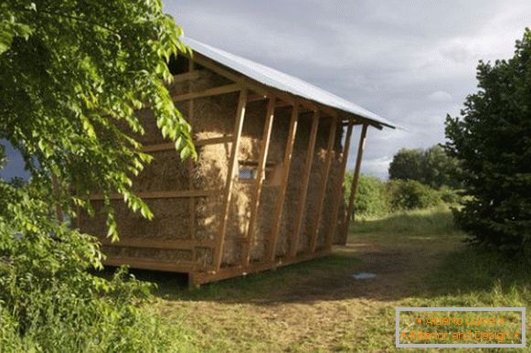 Wygląd ekologicznego małego domku we Francji