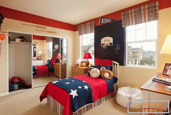 wnętrze sypialni dziecięcej для мальчика в американском стиле