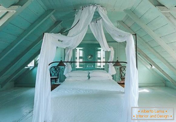 romantyczna sypialnia z poddaszem