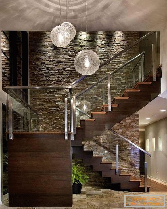 Piękne drewniane schody w domu - wybór zdjęć