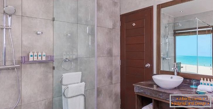 Projekt łazienki w hotelu Uga Bay