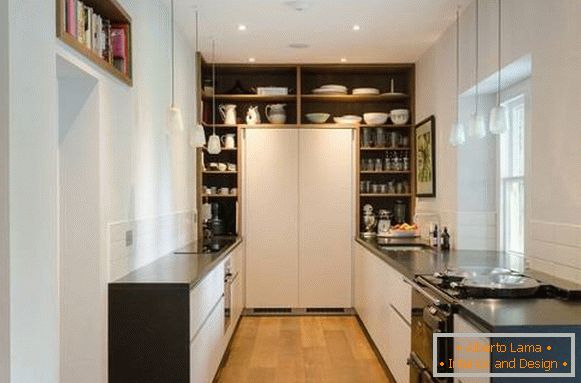 Modny design kuchni 2018 z półkami w formie spiżarni