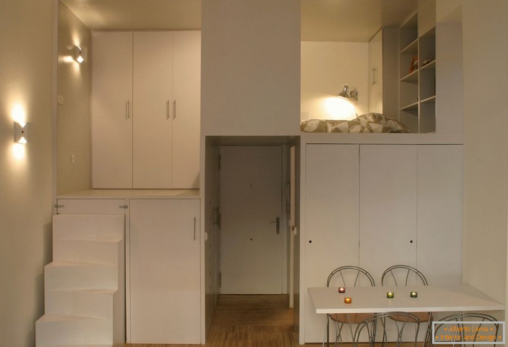 Mały apartament: stylowy loft w kolorze białym