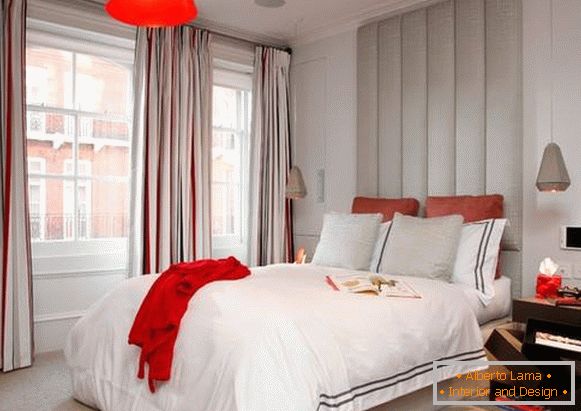 Łóżko z wysokim miękkim zagłówkiem - zdjęcie w nowoczesnym stylu