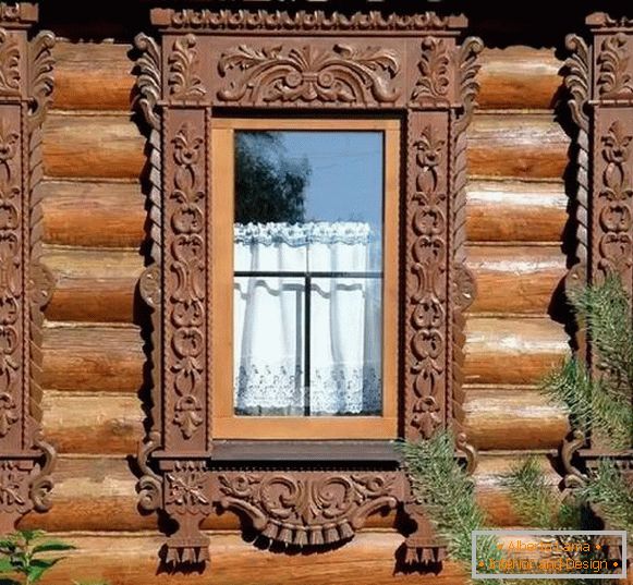пластиковые okna w drewnianym domu