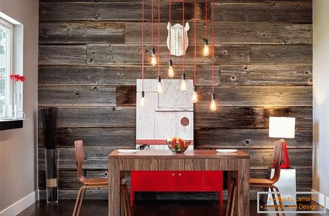 Wystrój ścian z drewnianymi panelami w jadalni własnymi rękami