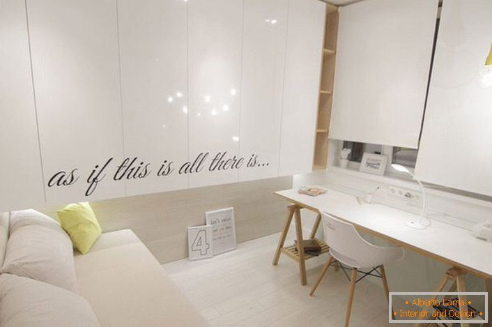 Pokój gościnny urządzony jest w stylu skandynawskiego minimalizmu.