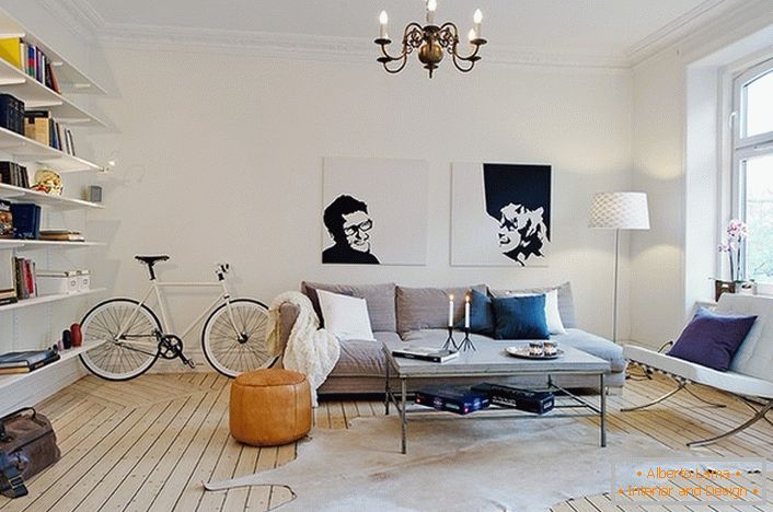 Pokój gościnny w domu francuskiego artysty.