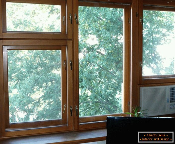 Okna drewniane z klejonych belek