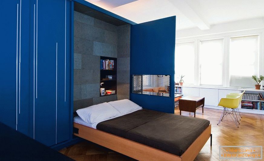 Składane łóżko w stylu małego mieszkania