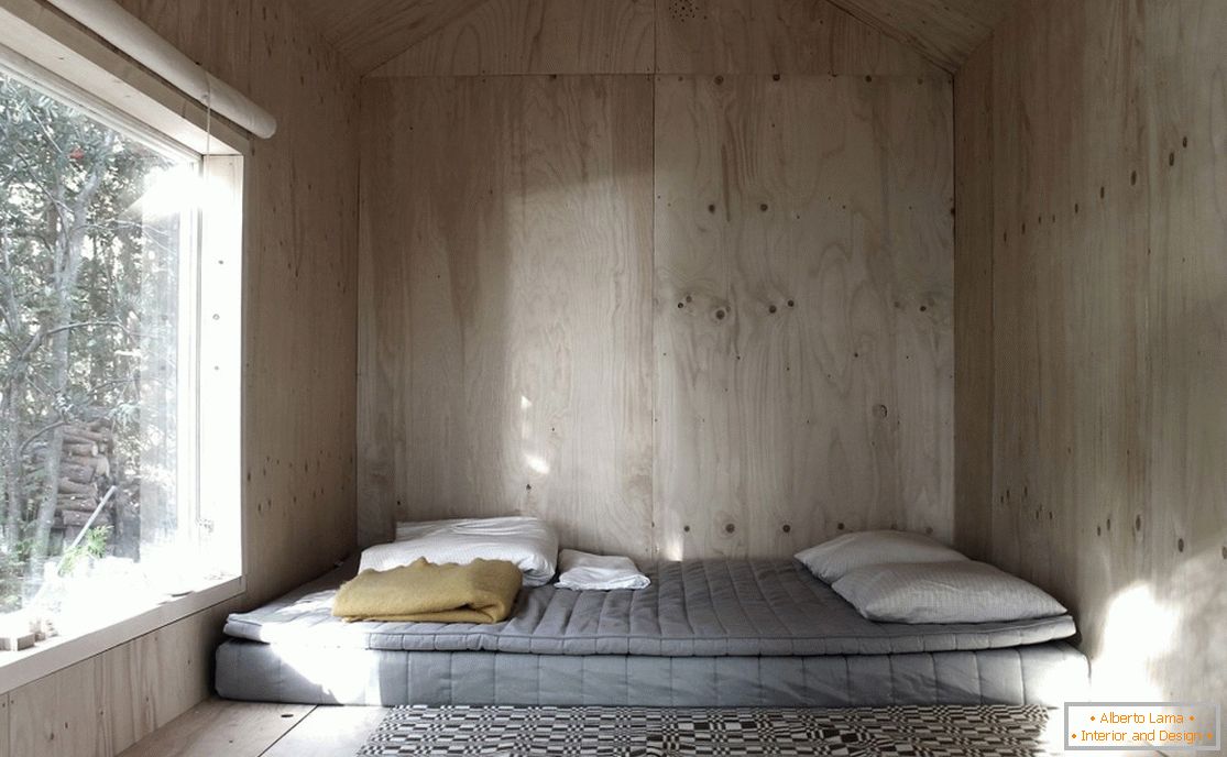 Спальня мини-дома Domek Ermitage в Швеции