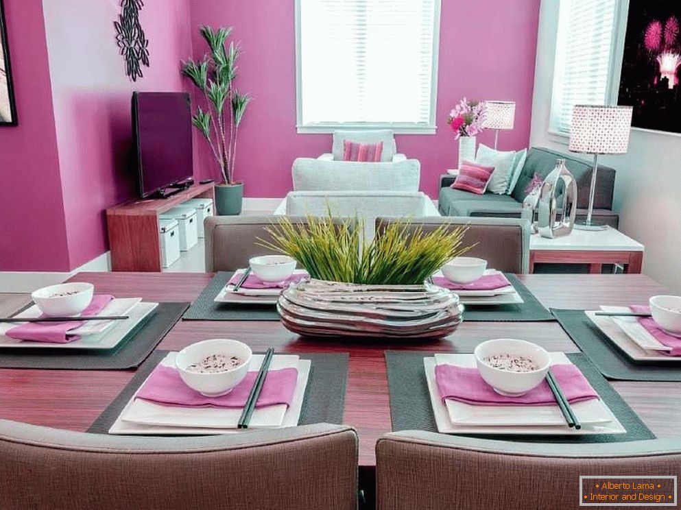 Szaro-różowy salon