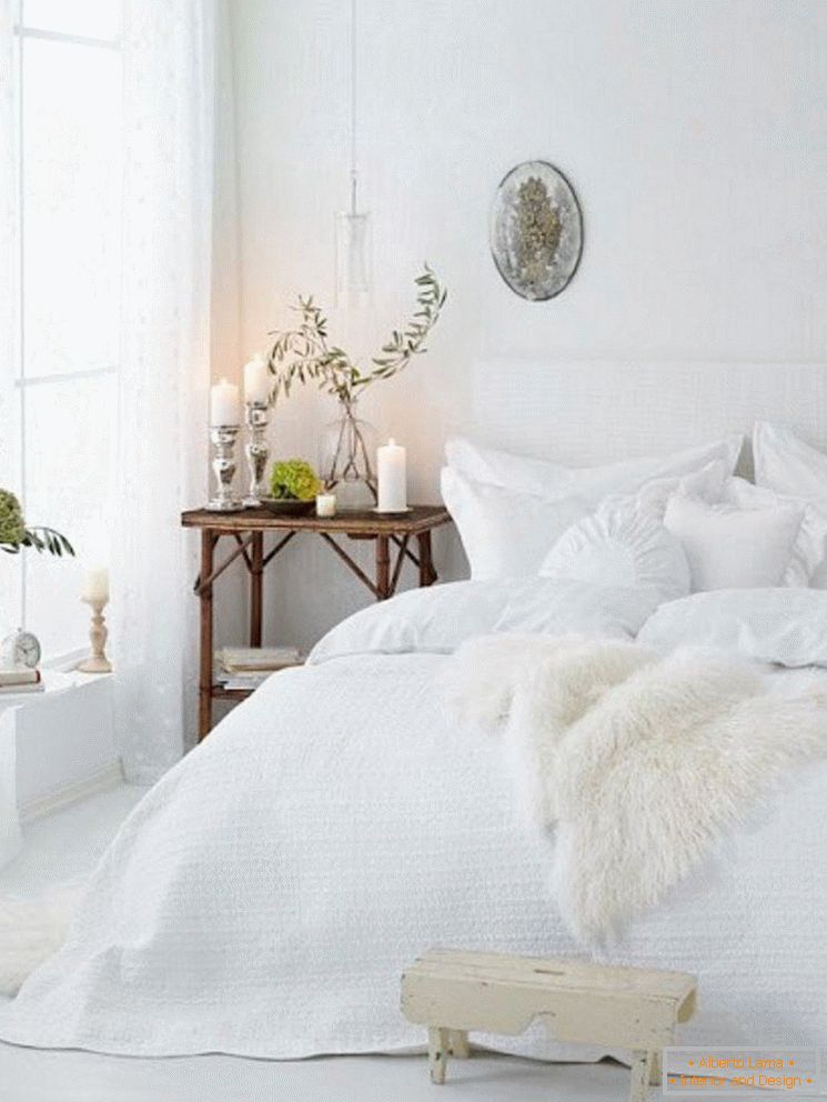 Sypialnia w kolorze białym