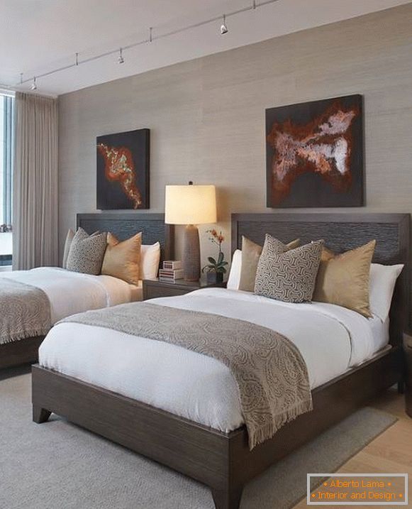 Sypialnia w nowoczesnym stylu z dwoma łóżkami