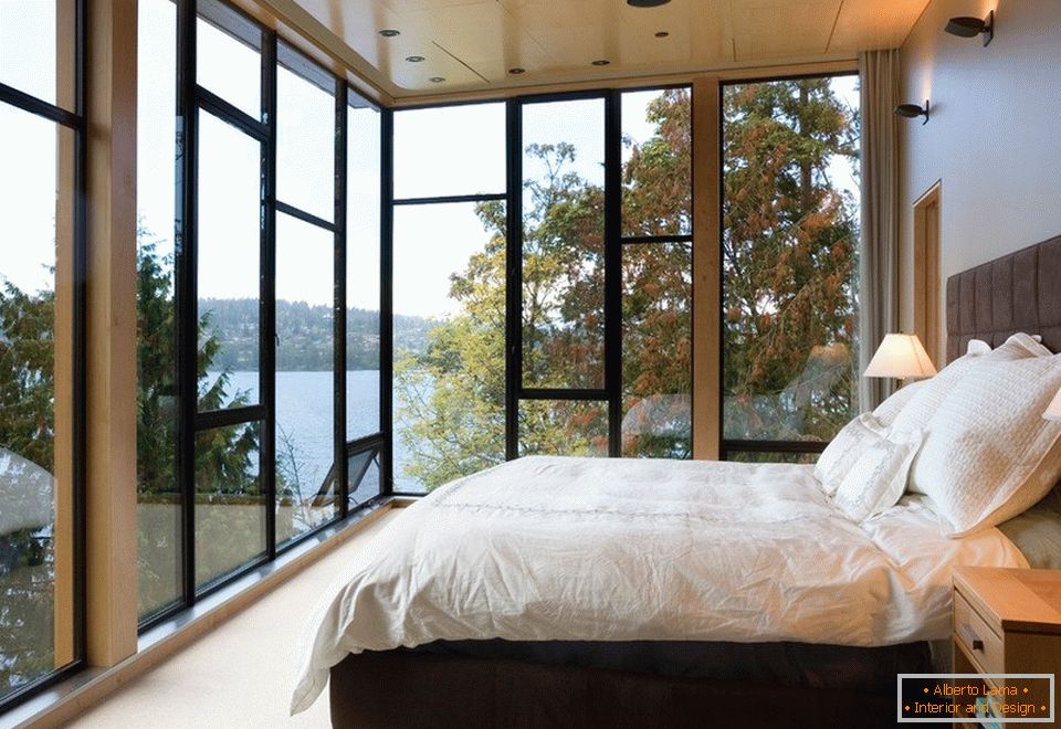 Sypialnia z panoramicznymi oknami