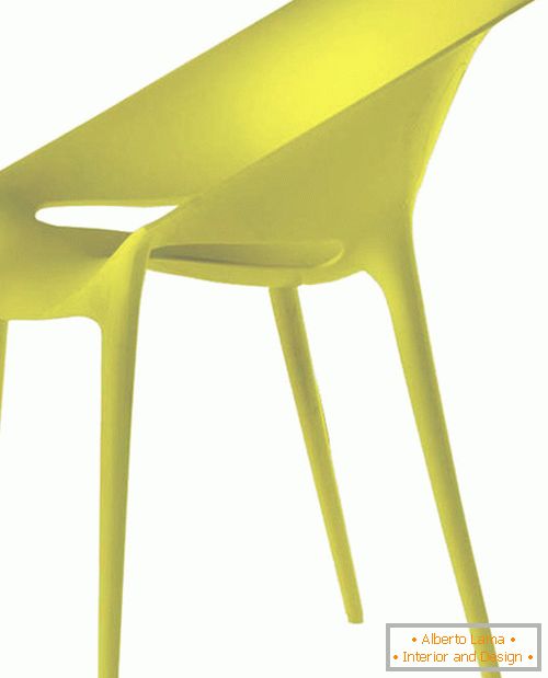 Eleganckie krzesło Philippe Starcka i Eugeni Quitllet