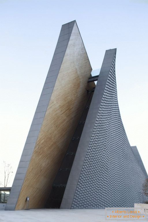 Kościół św. Josemaríi Escrivy / Architekt