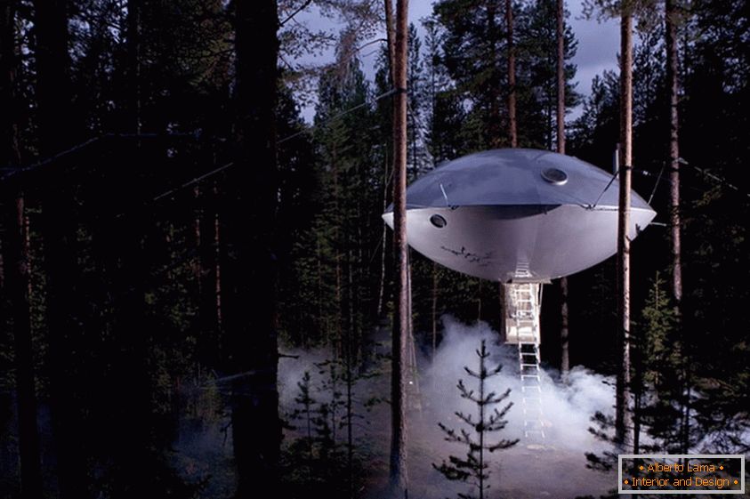 UFO Treehouse (Szwecja)