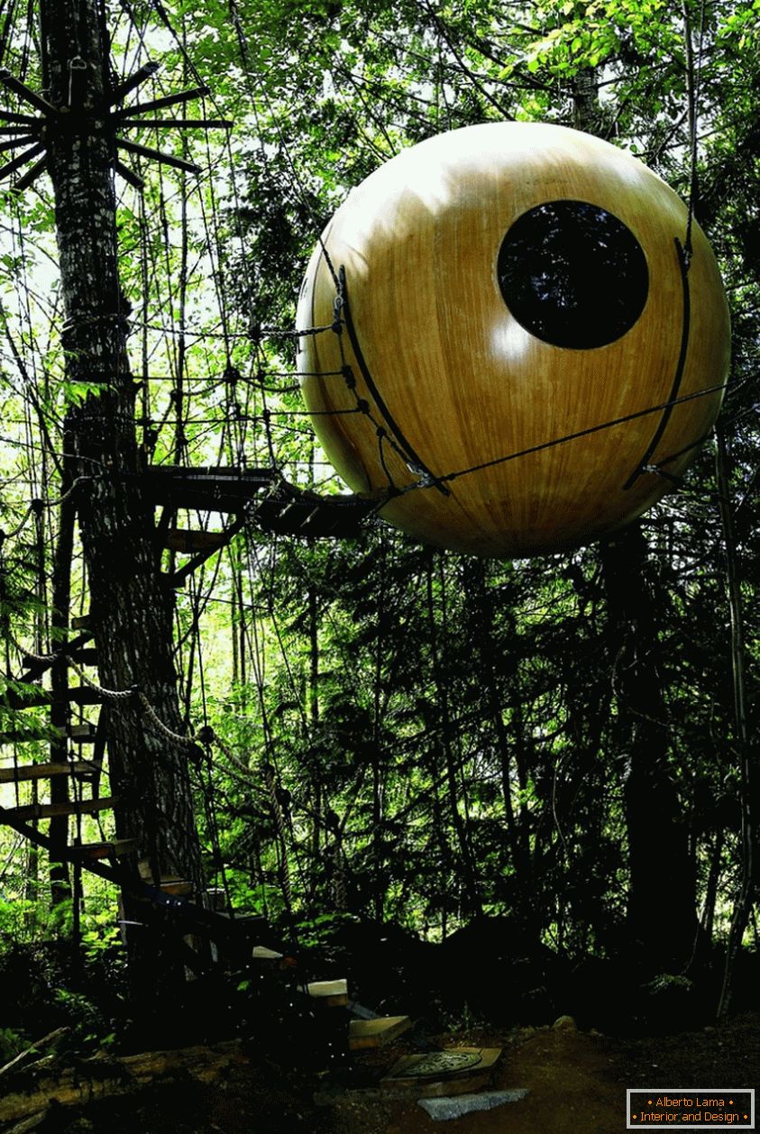 Free Tree Sphere Treehouses (Канада)