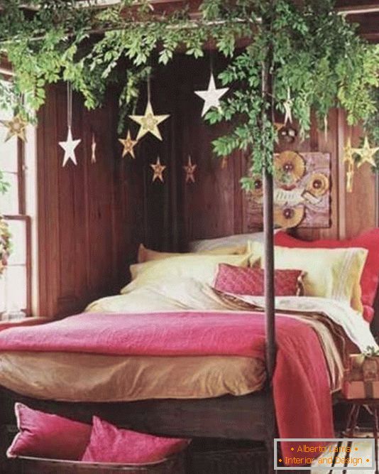 Świąteczna dekoracja sypialni