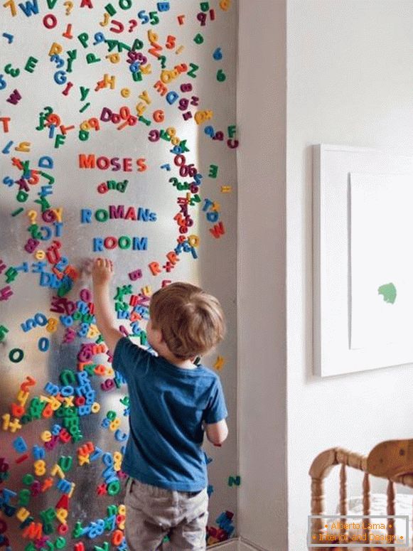 Niezwykła dekoracja ściany w pokoju dziecinnym