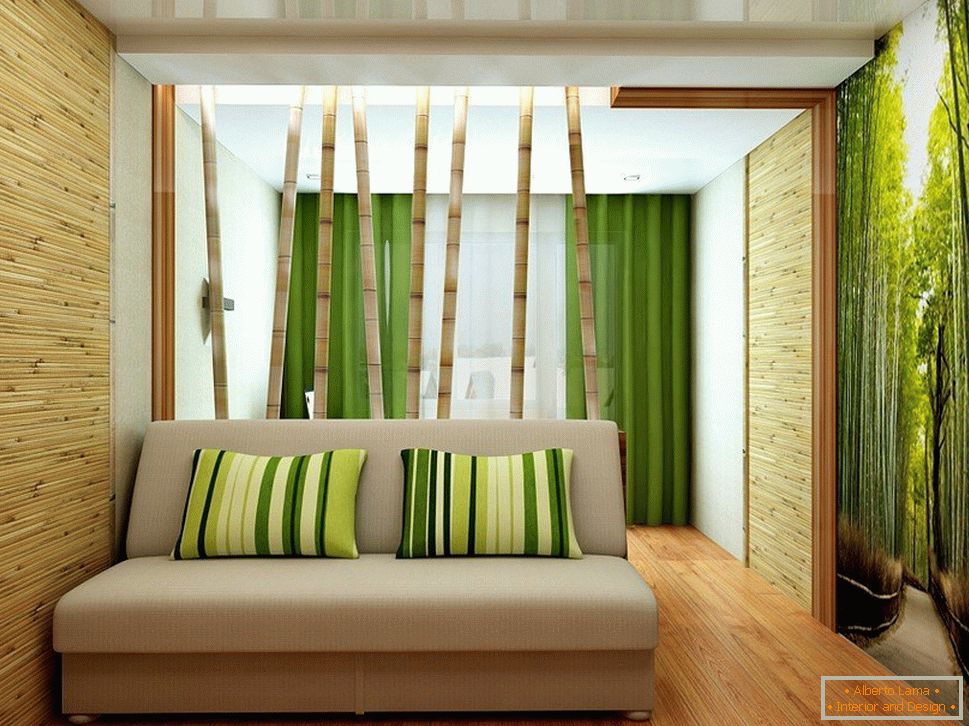 Bambusowe pnie za kanapą