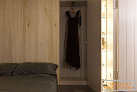 Sypialnia w małym apartamencie typu studio