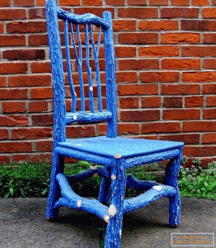 Ozdoba starego krzesła z oddziałów