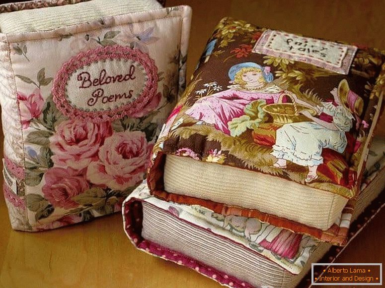 Poduszki-książki dekoracyjne