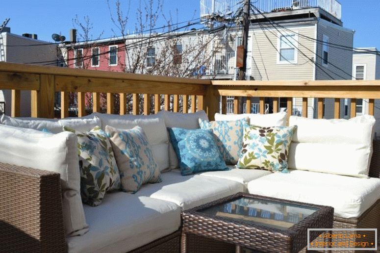 awesome-brown-wood-glass-modern-design-small-patio-furniture-ikea-house-fence-l-shape-sofa-biały-seat-poduszki-stół-glass-top-at-house-with- meble ogrodowe-opinie-2015-i-patio-meble ogrodowe