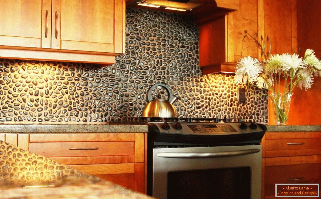 Fartuch z naturalnego kamienia w kuchni