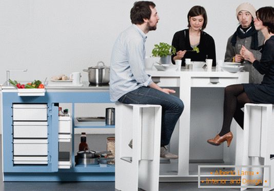 Wnętrze funkcjonalnej, ergonomicznej kuchni