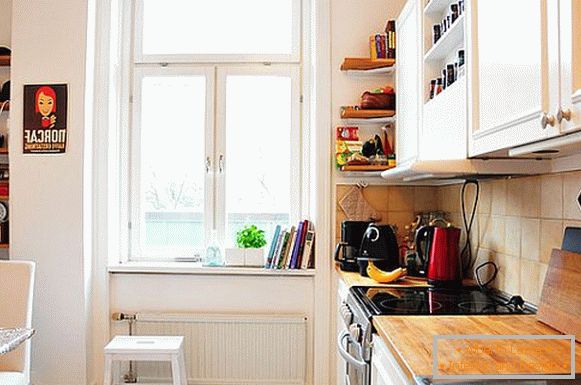 Fotografia wnętrze mała kuchnia