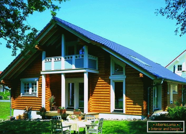 Skandynawski dom z bali - najczęstsza odmiana podmiejskich nieruchomości. Atrakcyjna powierzchowność w połączeniu ze stosunkowo niską ceną budownictwa sprawia, że ​​domy w skandynawskim stylu są popularne i pożądane.