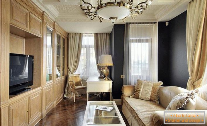 Pokój gościnny w stylu empire. Projektantka mogła stworzyć ekskluzywny, luksusowy salon z prostego pomieszczenia o niewielkich rozmiarach.