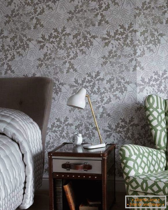 Stylowe wnętrze sypialni - tapeta w kolorze szarym
