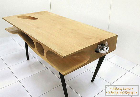 Niezwykły stolik z domkiem dla kota